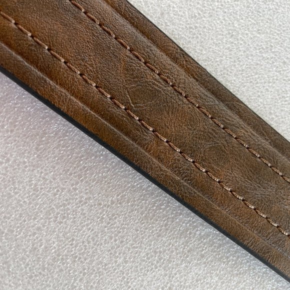 Levi's Gunmetal Buckle Leather Belt - Picture 4 of 6